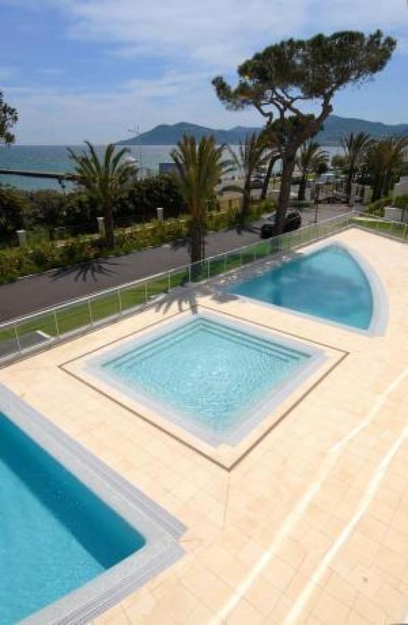 Stunning 2 Bed, 2 Bath Apt On The Cannes Sea Front Has Swimming Pool And Is A Secure Modern Building 464 Exterior foto