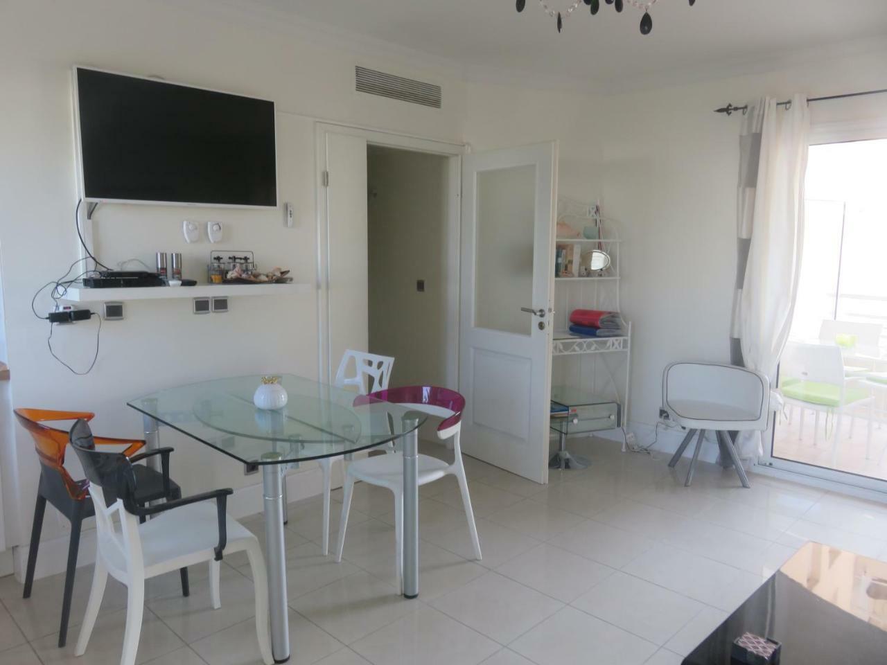Stunning 2 Bed, 2 Bath Apt On The Cannes Sea Front Has Swimming Pool And Is A Secure Modern Building 464 Exterior foto