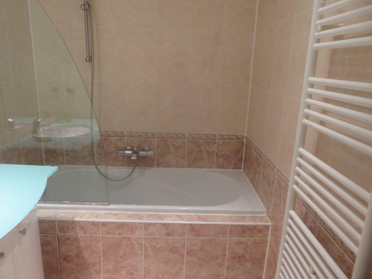 Stunning 2 Bed, 2 Bath Apt On The Cannes Sea Front Has Swimming Pool And Is A Secure Modern Building 464 Exterior foto