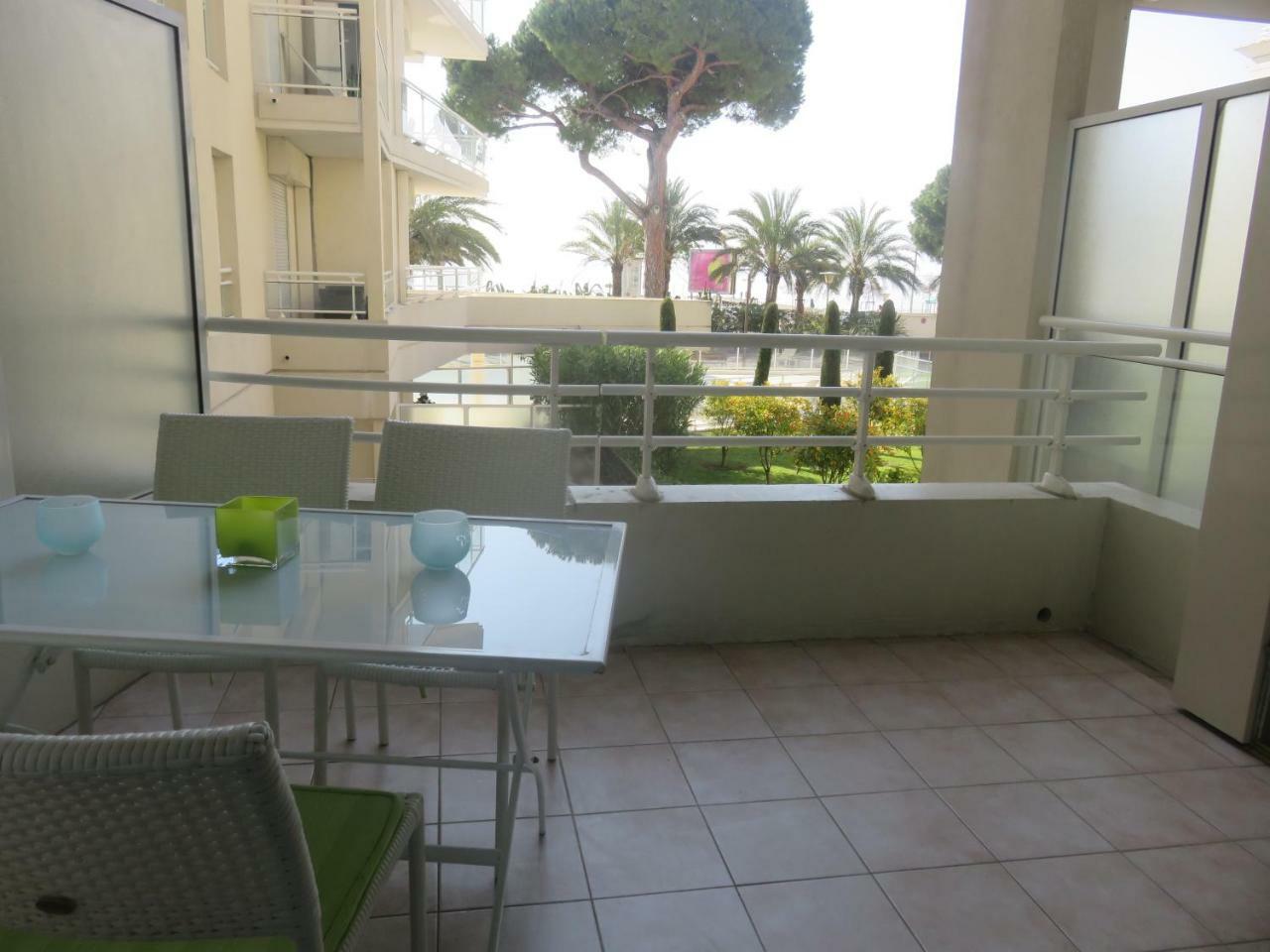 Stunning 2 Bed, 2 Bath Apt On The Cannes Sea Front Has Swimming Pool And Is A Secure Modern Building 464 Exterior foto