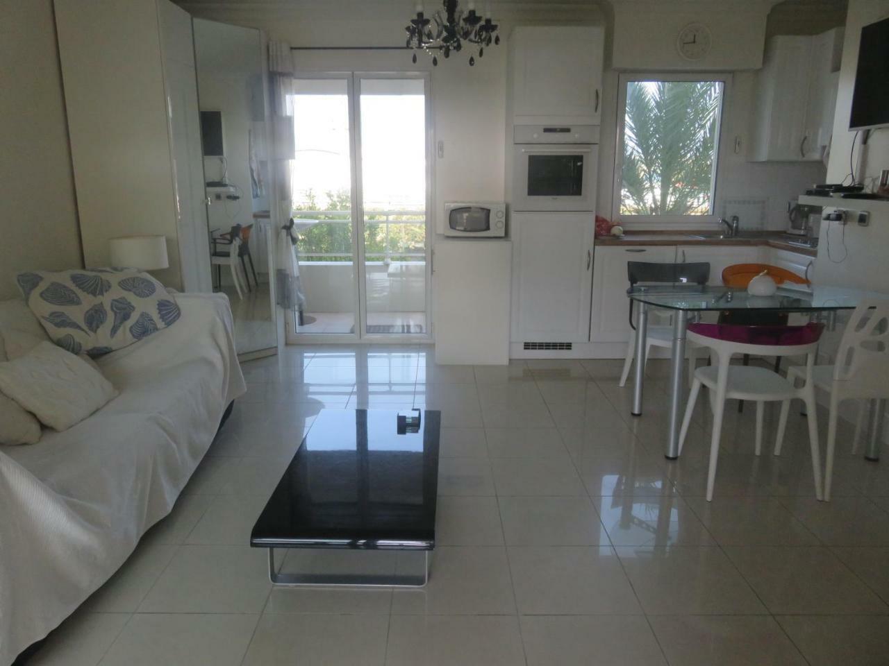 Stunning 2 Bed, 2 Bath Apt On The Cannes Sea Front Has Swimming Pool And Is A Secure Modern Building 464 Exterior foto