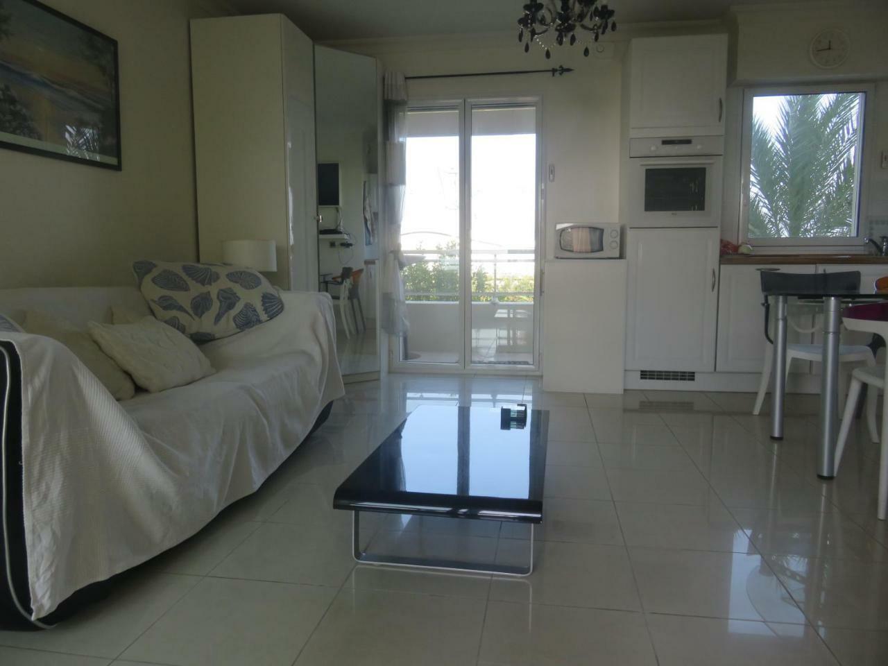 Stunning 2 Bed, 2 Bath Apt On The Cannes Sea Front Has Swimming Pool And Is A Secure Modern Building 464 Exterior foto